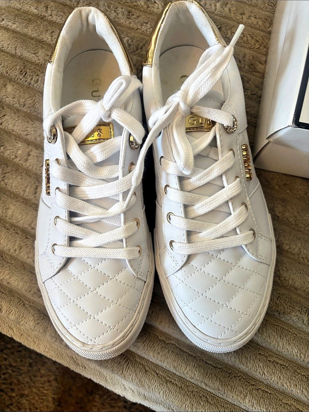 Guess Loven Low-Top Sneaker Sneakers in White